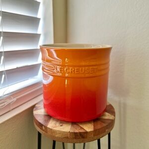 NWT Le Creuset Large Utensil Crock in Flame